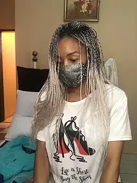 niccki3 online show from December 28, 6:17 am