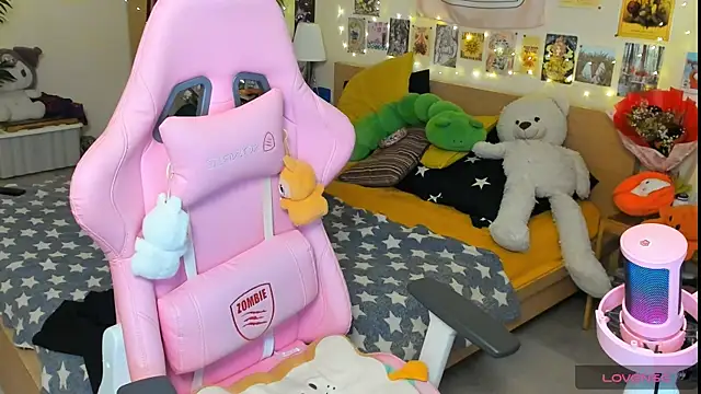 Sunny Elly online show from June 18, 5:39 pm
