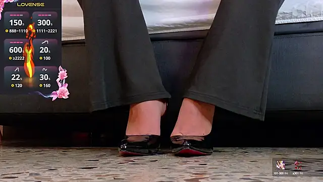 Alexa Miss online show from February 19, 6:32 pm