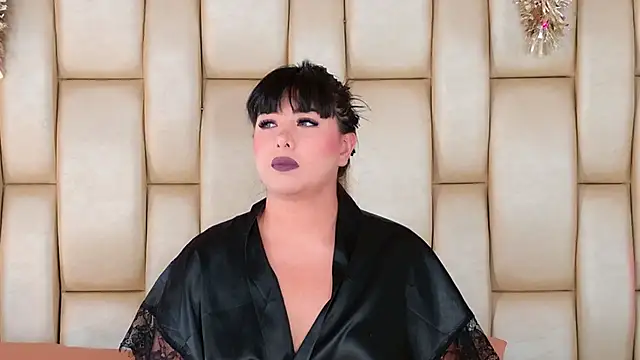 Alexa Miss online show from December 15, 8:02 pm