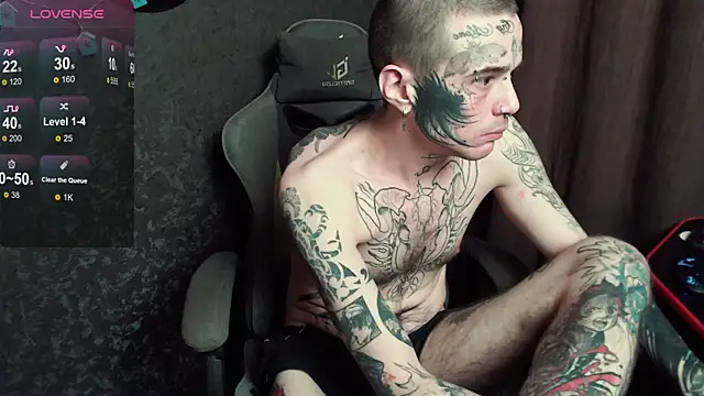 Snapshot of lonelycrystal chatting on October 1, 8:37 pm lonelycrystal online show from October 1, 8:37 pm