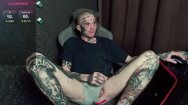 Snapshot of lonelycrystal chatting on October 6, 3:20 pm lonelycrystal online show from October 6, 3:20 pm