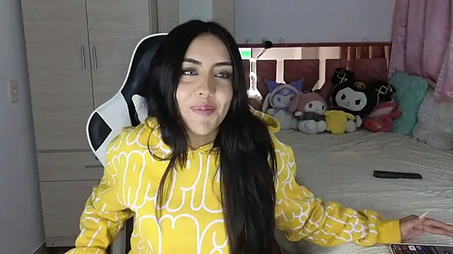 Snapshot of Angel_lusst chatting on December 2, 3:26 am Angel lusst online show from December 2, 3:26 am