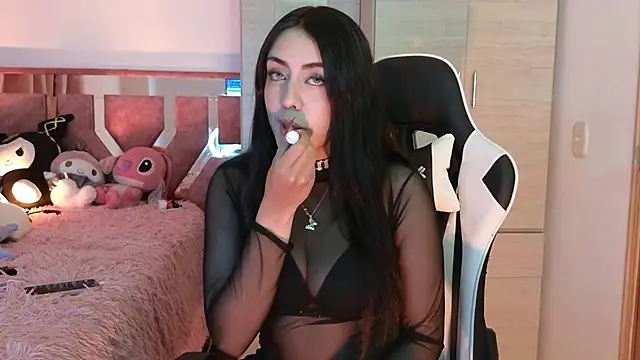 Snapshot of Angel_lusst chatting on December 21, 4:09 am Angel lusst online show from December 21, 4:09 am