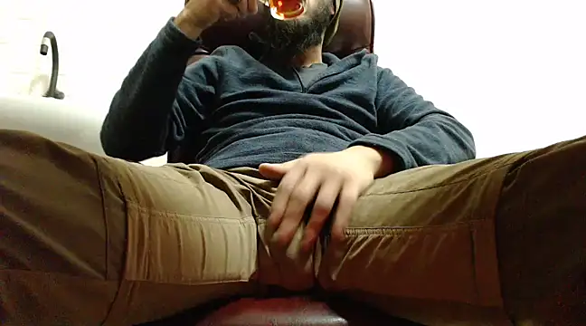 hardbigcock16 online show from December 26, 11:21 am