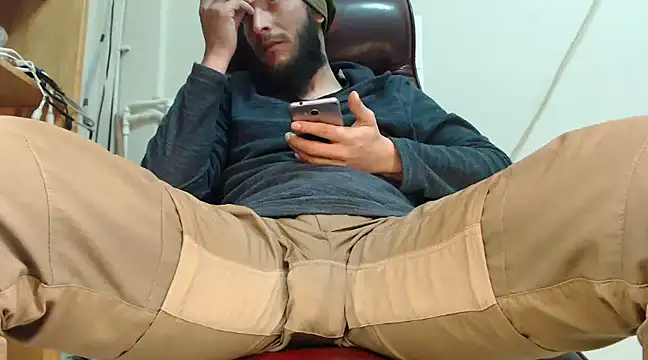 hardbigcock16 online show from January 18, 1:18 pm