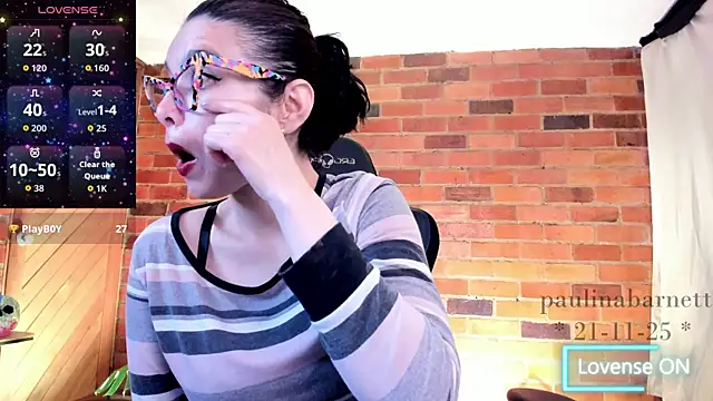 paulinabarnett- online show from November 21, 3:44 pm