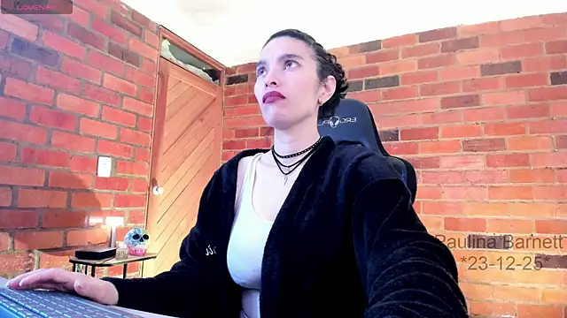 paulinabarnett- online show from December 23, 8:56 am