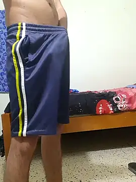 Snapshot of alejopitudo10 chatting on February 20, 6:26 am alejopitudo10 online show from February 20, 6:26 am