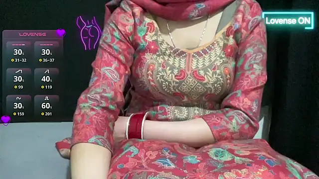 Snapshot of couple_horne chatting on March 30, 9:16 pm couple horne online show from March 30, 9:16 pm