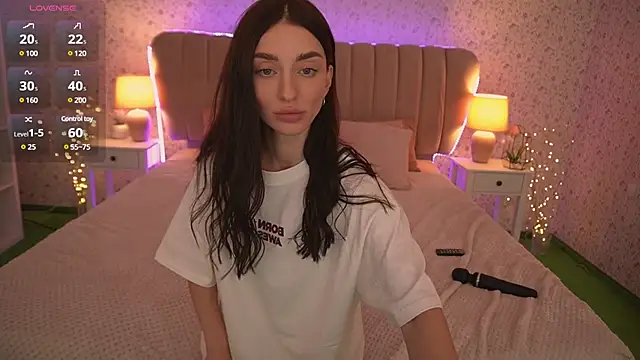 Alice Arwen online show from February 2, 2:02 pm