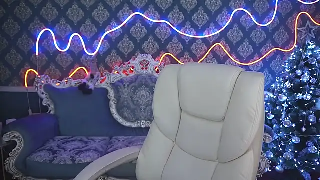 Snapshot of Cherry_Wipe chatting on December 25, 4:43 pm Cherry Wipe online show from December 25, 4:43 pm