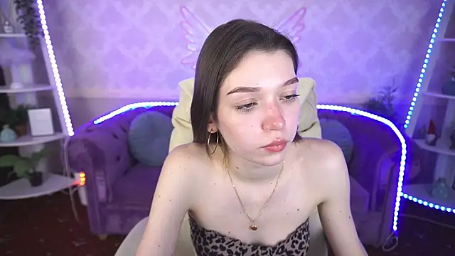 Snapshot of Cherry_Wipe chatting on January 15, 4:43 pm Cherry Wipe online show from January 15, 4:43 pm
