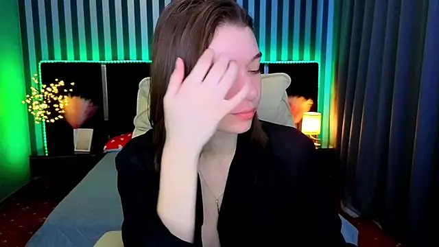 Snapshot of Cherry_Wipe chatting on April 16, 6:03 am Cherry Wipe online show from April 16, 6:03 am