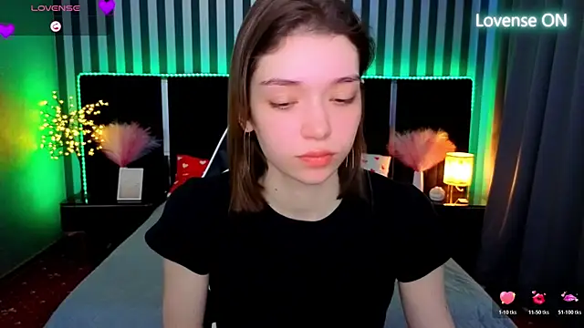 Snapshot of Cherry_Wipe chatting on April 26, 6:11 am Cherry Wipe online show from April 26, 6:11 am