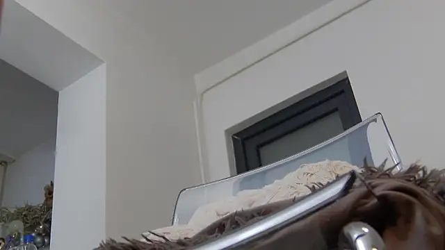 Snapshot of AnyaRose chatting on December 2, 8:41 am AnyaRose online show from December 2, 8:41 am