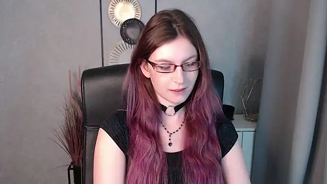 emmaxDelight online show from December 31, 6:27 am