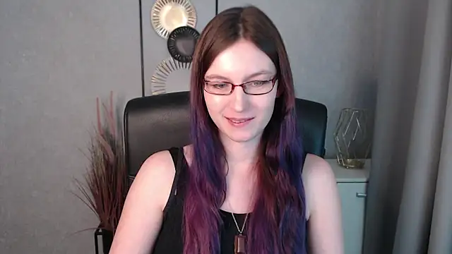 emmaxDelight online show from January 2, 10:16 am