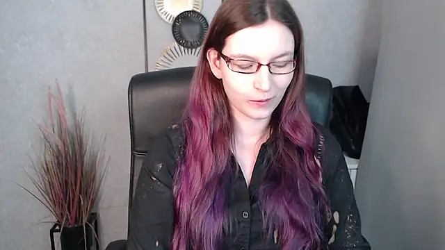 emmaxDelight online show from February 19, 6:33 am