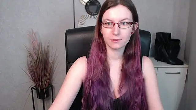 emmaxDelight online show from February 26, 6:37 am