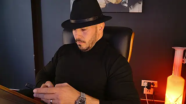 AngeloEric online show from March 19, 11:14 am