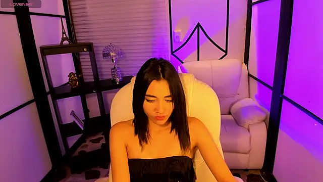 lilithTeen1  online show from December 21, 10:39 am