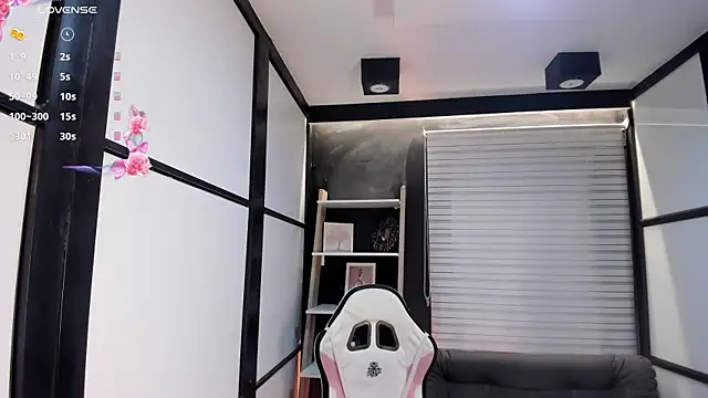 lilithTeen1  online show from January 30, 7:39 am