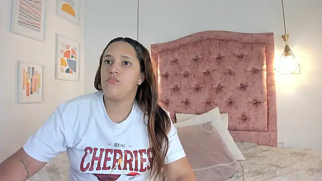 Snapshot of aprill21_ chatting on February 28, 1:58 pm aprill21 online show from February 28, 1:58 pm