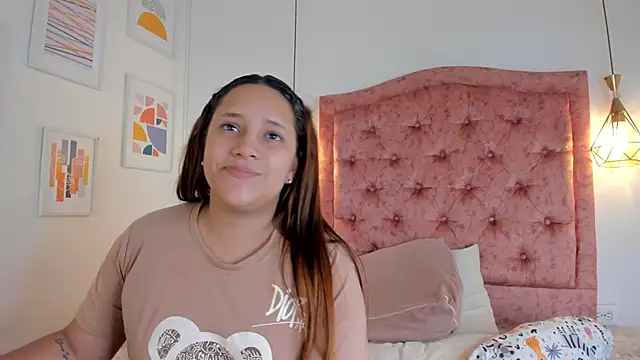 Snapshot of aprill21_ chatting on March 8, 1:47 pm aprill21 online show from March 8, 1:47 pm