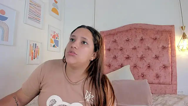 Snapshot of aprill21_ chatting on March 13, 1:50 pm aprill21 online show from March 13, 1:50 pm