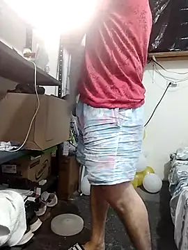 Snapshot of Gasparin32 chatting on March 10, 3:45 am Gasparin32 online show from March 10, 3:45 am