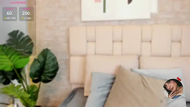 Chloe Morgans online show from February 22, 7:25 pm