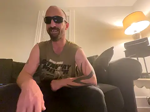 Snapshot of armdy371 chatting on October 19, 12:22 am armdy371 online show from October 19, 12:22 am