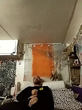 Snapshot of armdy371 chatting on November 2, 6:43 pm armdy371 online show from November 2, 6:43 pm