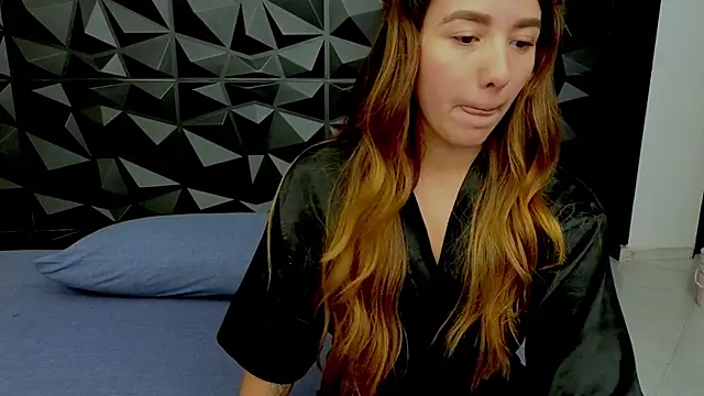 Sofiapeachh online show from March 20, 12:08 am