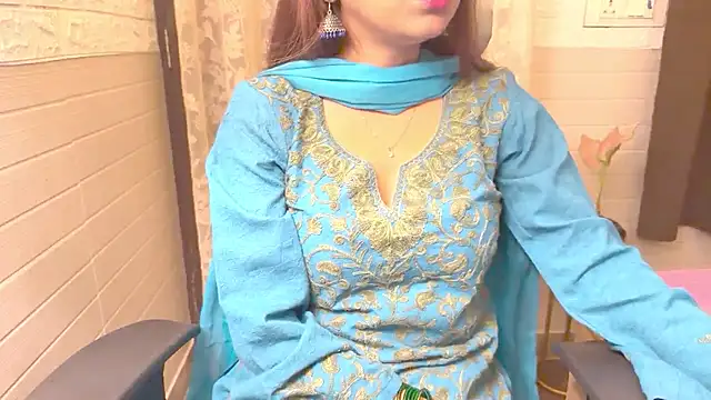 Snapshot of Your_Sassy_Goddess chatting on March 18, 4:37 pm Your Sassy Goddess online show from March 18, 4:37 pm