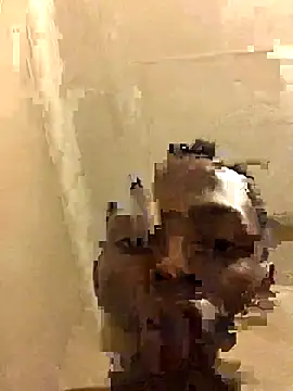 Snapshot of thekidrose chatting on December 3, 9:57 pm thekidrose online show from December 3, 9:57 pm