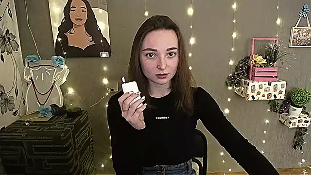  Barbie Kiss  online show from February 2, 12:24 pm