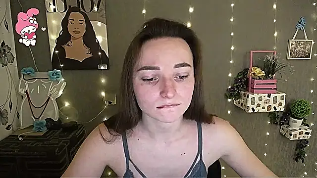  Barbie Kiss  online show from February 4, 9:28 am