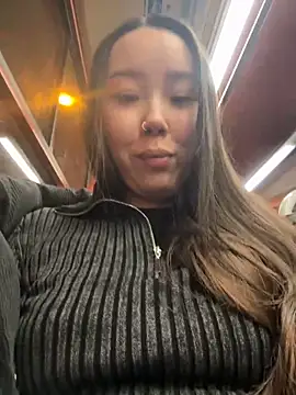 Asian Asami online show from December 5, 2:00 pm