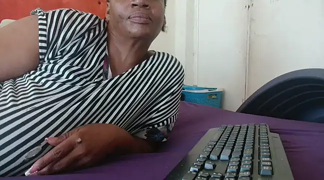 tinagiant online show from February 21, 6:29 am