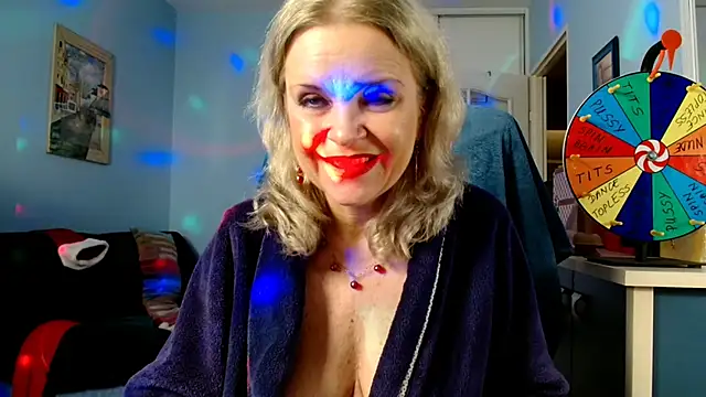 sexyjennyeu online show from December 18, 11:40 pm