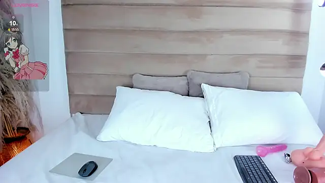 Snapshot of IsabellaJonns chatting on January 14, 4:25 am IsabellaJonns online show from January 14, 4:25 am