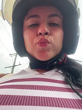 CoralineKam1 online show from January 27, 11:00 pm