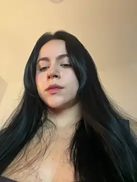 CoralineKam1 online show from March 1, 9:59 pm