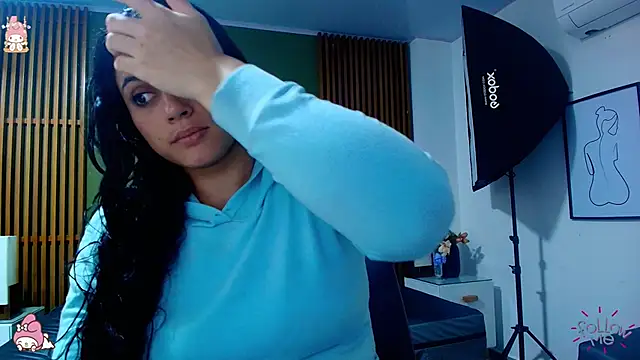 dahiana spark online show from February 24, 7:19 pm