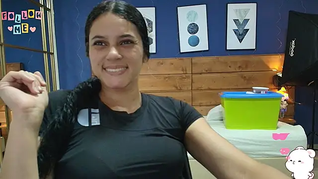 dahiana spark online show from March 18, 8:04 pm