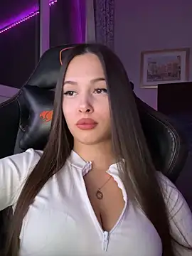 Snapshot of EricaWalls chatting on November 2, 5:15 pm EricaWalls online show from November 2, 5:15 pm