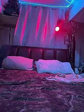 PeytonJohnn online show from February 5, 5:01 am