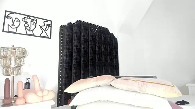 katrina moore online show from February 13, 2:31 pm